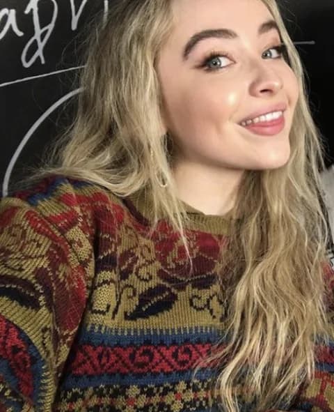 Sabrina Carpenter portrait